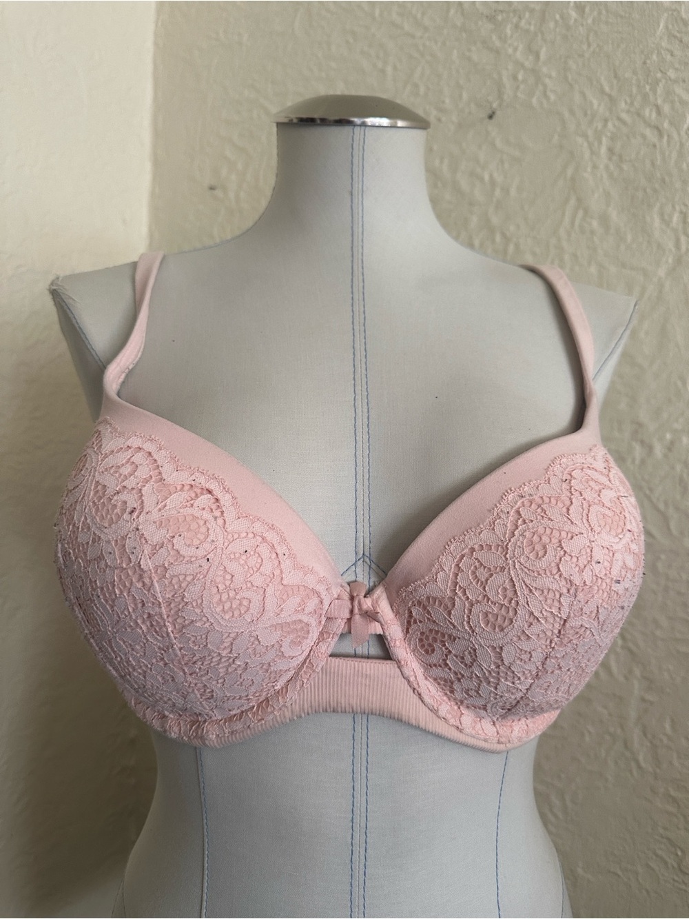 Victoria’s Secret Body by Victoria Lined Demi Bra Light Pink Lace Rib Logo 36DD